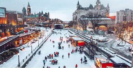 جاذبه گردشگری تورنتو | طولانی ترین پیست اسکیت جهان و سرگرمی های آن 4 ساعت تا تورنتو